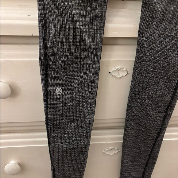 Lululemon Speed Up Tight *Full-On Luxtreme (full length) - Picture 4 of 5